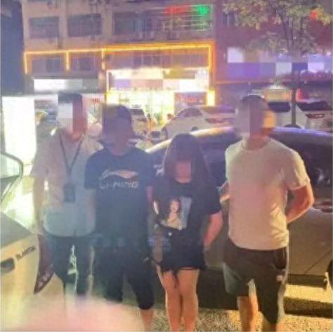 江西警方深夜突袭！35名男女被抓，现场不堪入目…