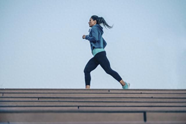 一位美国奴隶的真实自述，讲述奴隶制受害者所遭受的暴行