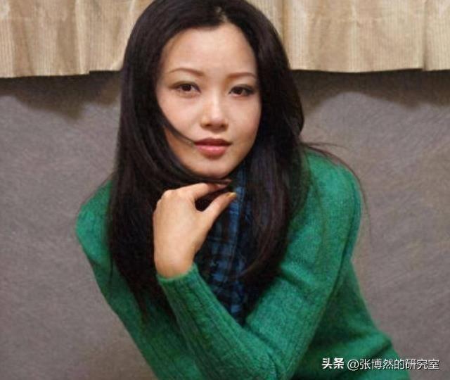 舞蹈家汤加丽：拍摄“全裸写真”，爆火后与家庭决裂，如今咋样