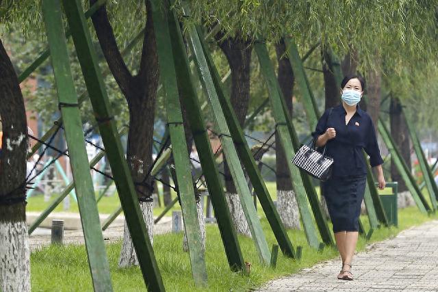 分析：为何朝鲜女孩不喜欢被陌生人抓拍