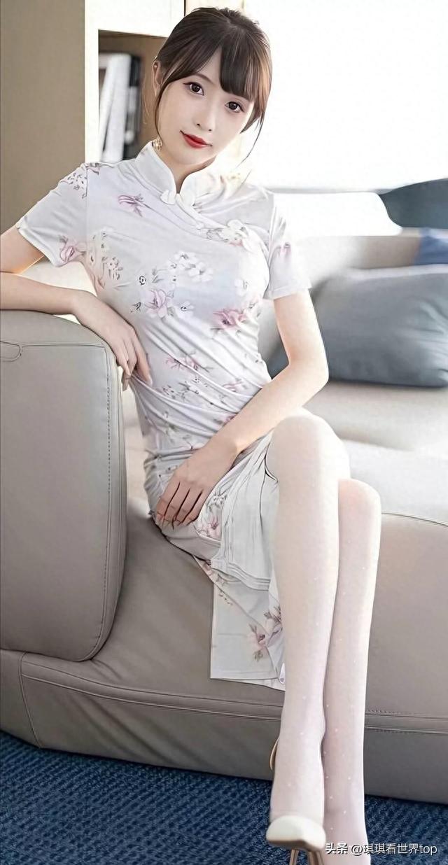 清纯亮丽美女私房高清写真