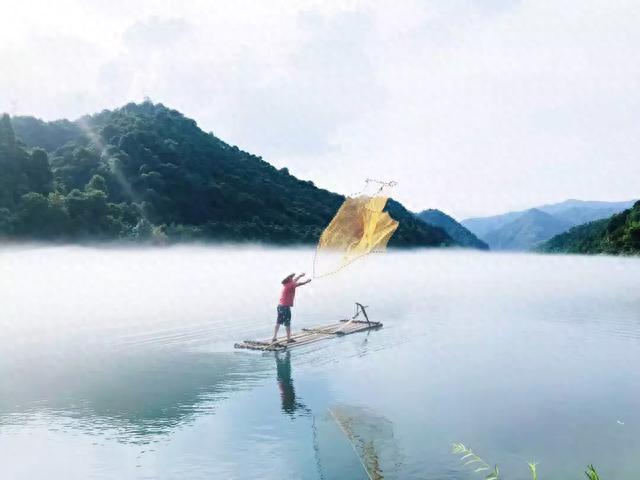 隐藏的网红地｜江雾 竹林 渔船 东江湖