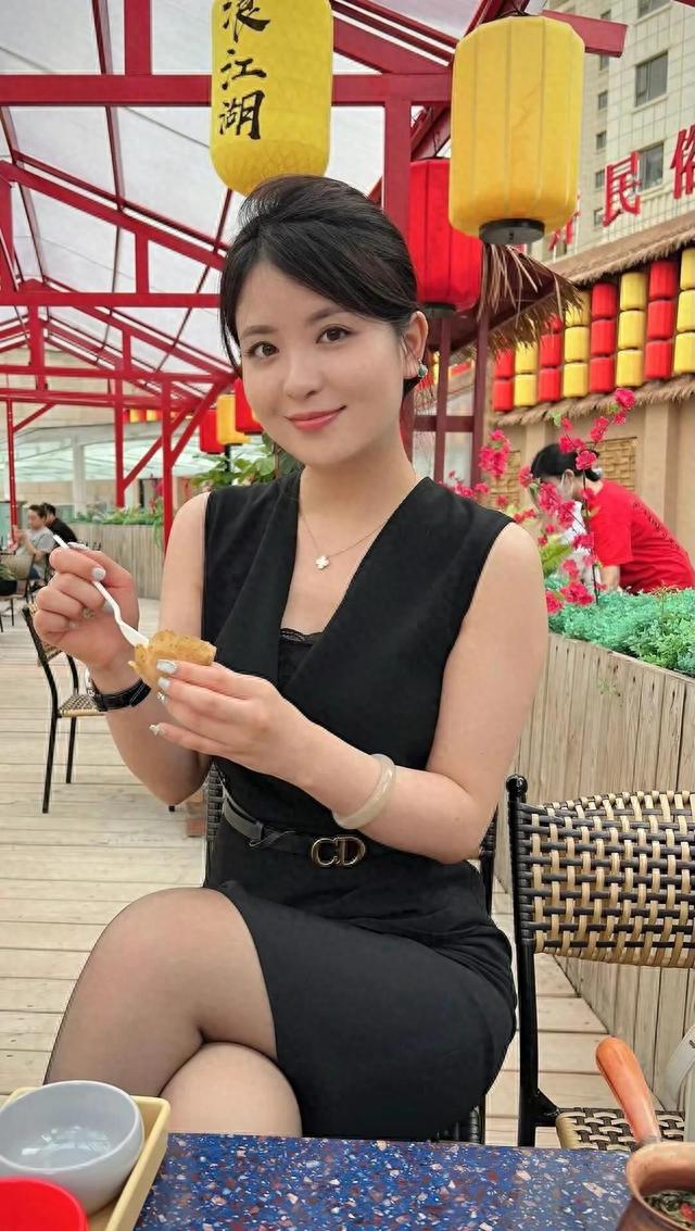 卖茶叶的美女