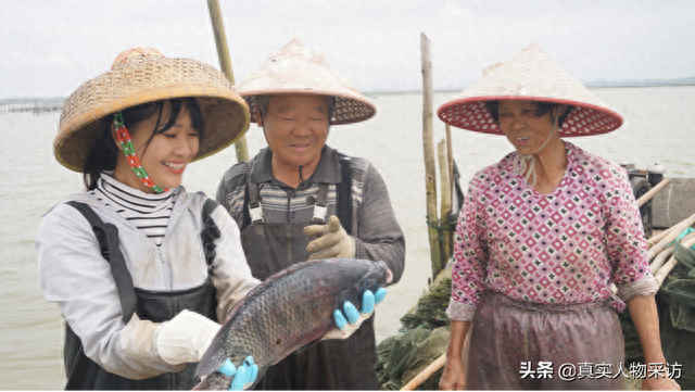 我，26岁广东女孩，逃离大城市回老家赶海，带领村民共同富裕