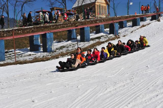 成都旅游观光巴士新增直达西岭雪山线路！元旦来雪乡嗨耍（文末福利）