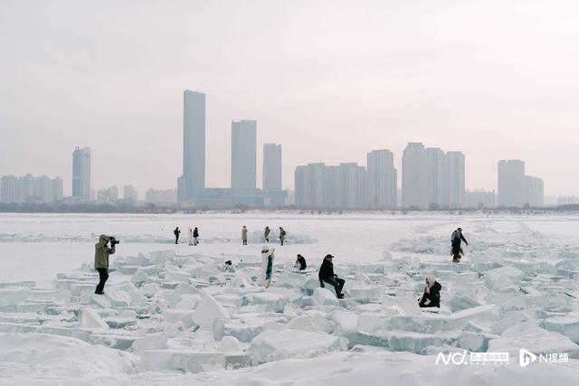 哈尔滨冰天雪地里继续火，南都给“小土豆”们存一组大片