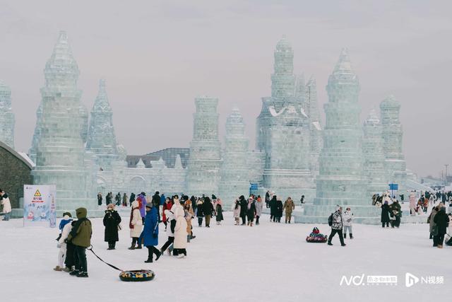 哈尔滨冰天雪地里继续火，南都给“小土豆”们存一组大片