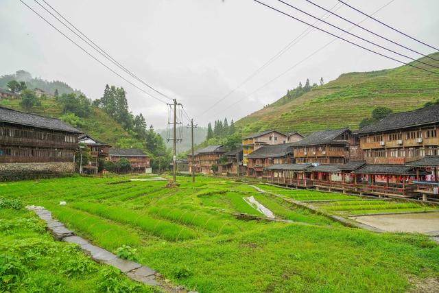 红瑶长发村——探访广西龙脊，黄洛瑶寨的神奇之旅