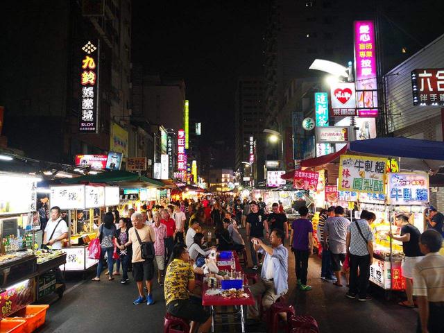 “高雄”现状，带你看看真实的台湾省高雄市