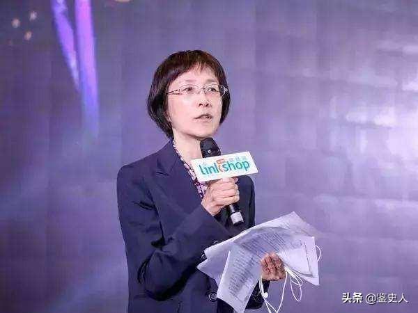 浙江低调富豪：上大学赚到100万，如今身价百亿，妻子是明星