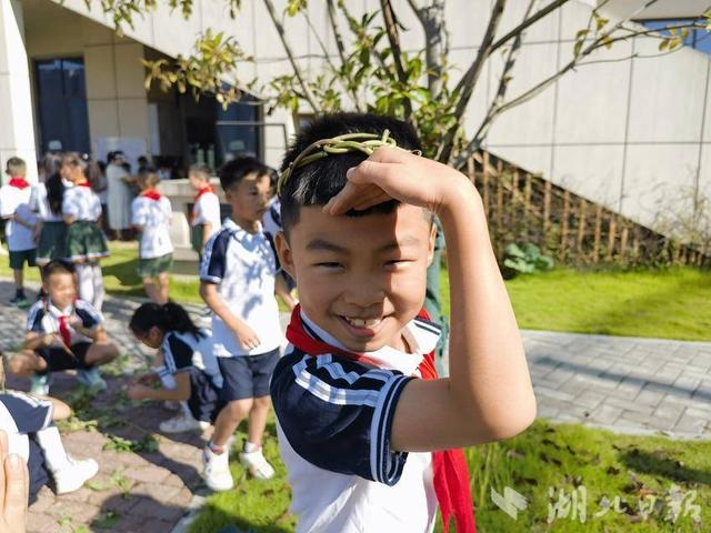 恩施市高旗实验小学：“泥”的童年 “薯”你最棒