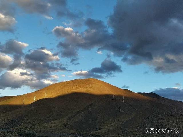 在川西的路上，看到了溜溜的跑马和丹巴美女