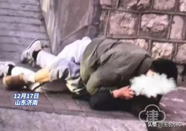 炸裂！高校女友曝光男友出轨，竟被男友按地上强吻，画面太露骨