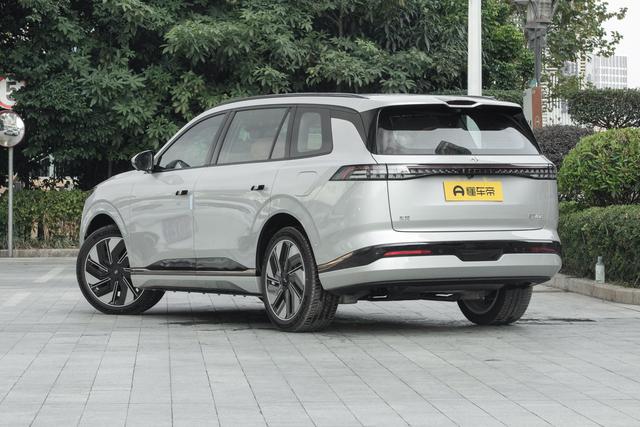 18万买中大型SUV，还有冰箱彩电和智驾，东风这车很不错