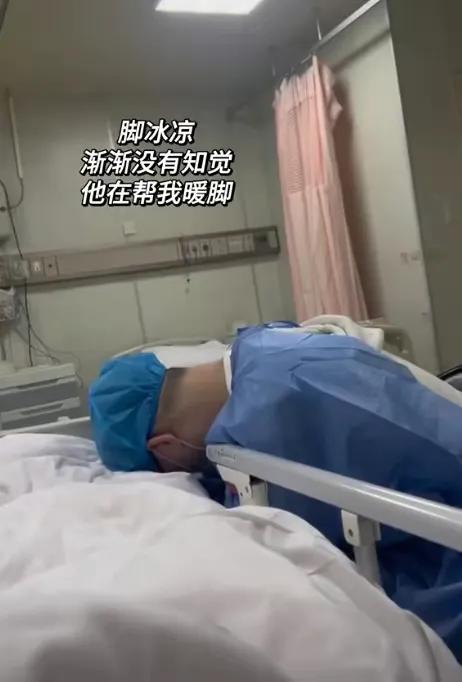 北京女主持人生孩子，顺产痛到脸变形，没哭没叫喜获7斤男娃