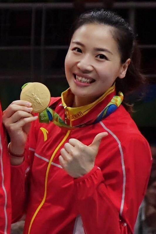 网友公认的五位女排美女远动员，中国两位女排美女上榜