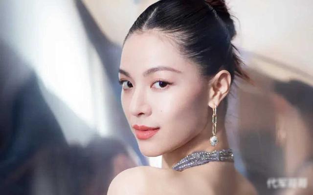 广东盛产美女！来自广东的20位女星，个个如花似玉，性感迷人