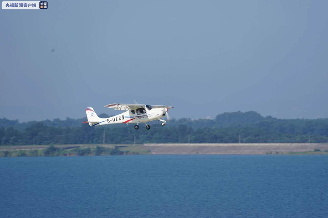 “领雁”AG50轻型运动飞机首飞成功