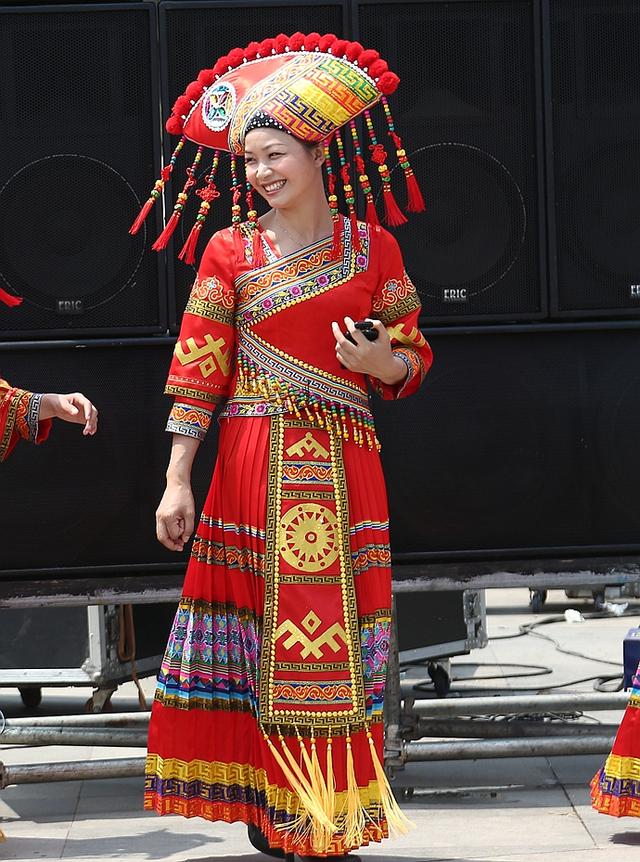 十二个少数民族，十二个节日、十二个民族的美女，版纳旅游攻略