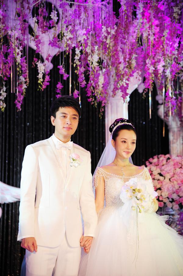 李小璐的母亲张伟欣：女儿离婚我心疼，盼望他们为了孩子复合