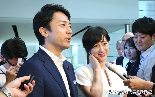 日本最美混血主播：名人二代收割机，42岁挺着孕肚嫁前首相之子