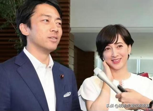 日本最美混血主播：名人二代收割机，42岁挺着孕肚嫁前首相之子